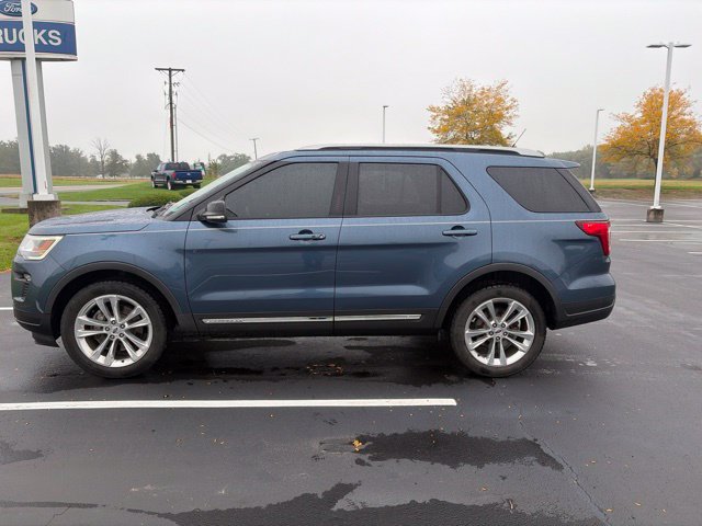 Used 2018 Ford Explorer XLT w/ Equipment Group 202A AWD/4WD image 1