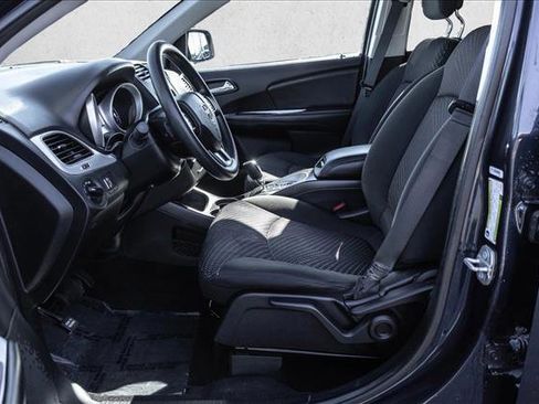 Used 2020 Dodge Journey SE FWD image 11