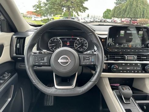 Certified 2024 Nissan Pathfinder SL AWD/4WD image 14