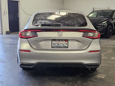 Used 2023 Honda Civic Sport image 3