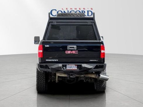 Used 2019 GMC Sierra 2500 Denali w/ Duramax Plus Package AWD/4WD image 5