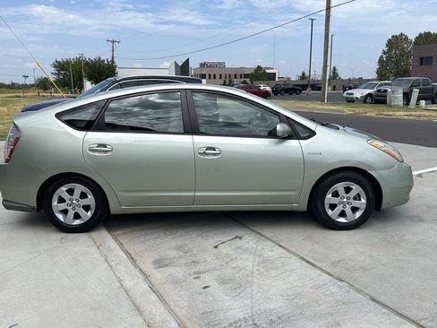 Used 2009 Toyota Prius w/ Pkg 6 FWD image 9