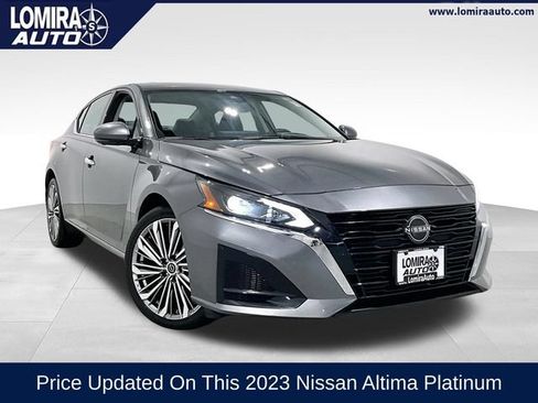 Used 2023 Nissan Altima AWD image 1