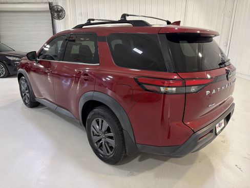 Used 2022 Nissan Pathfinder SV FWD image 25