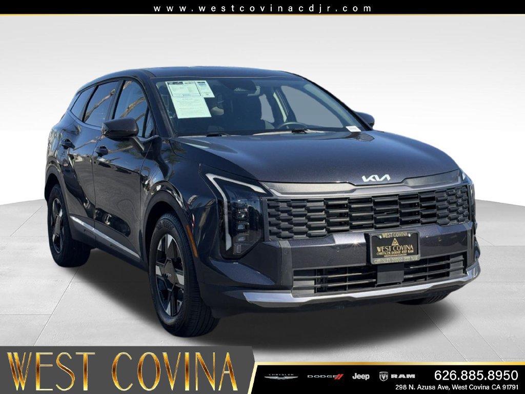 Used 2026 Kia Sportage LX FWD image 2