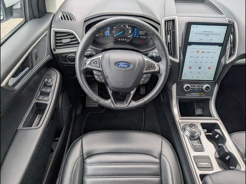 Used 2024 Ford Edge SEL AWD/4WD image 8