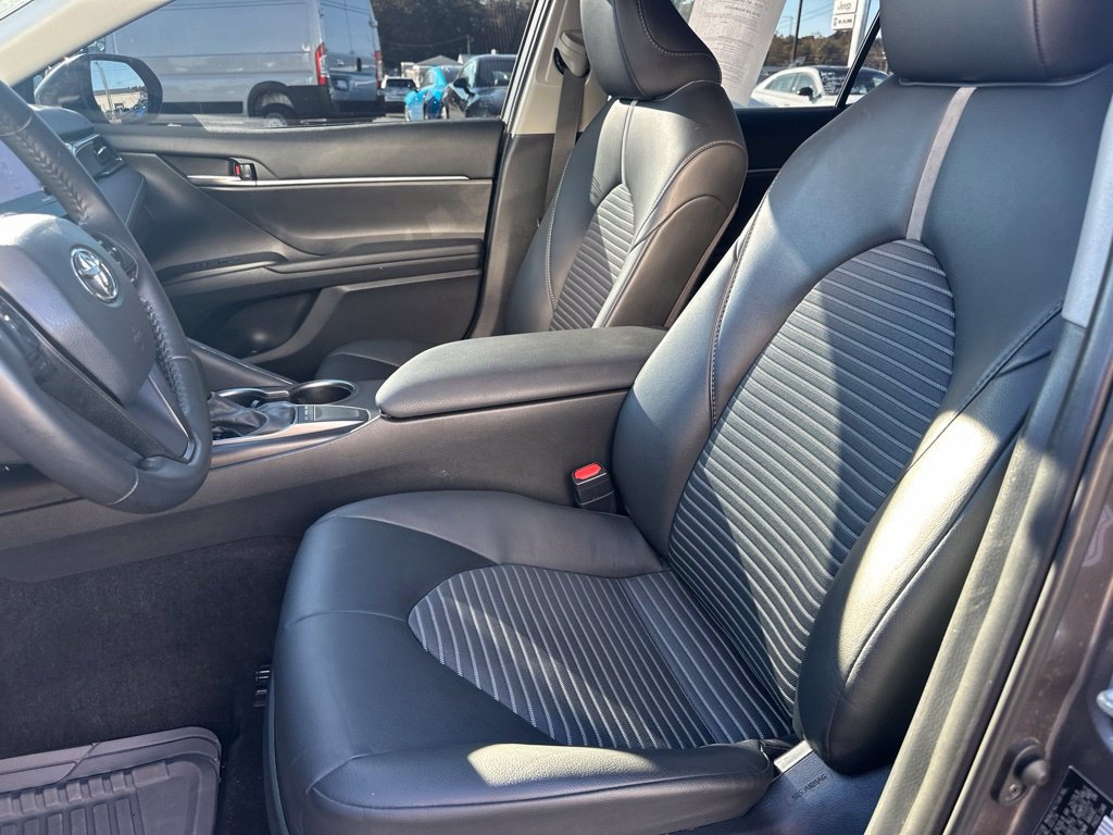 Used 2024 Toyota Camry SE FWD image 13