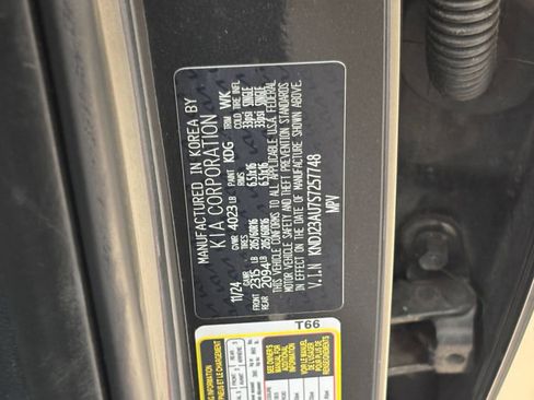 Used 2025 Kia Soul LX w/ LX Technology Package FWD image 22