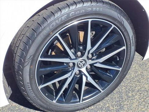 Used 2023 Toyota Camry SE image 9