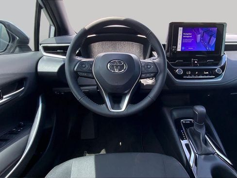 Used 2023 Toyota Corolla SE FWD image 6