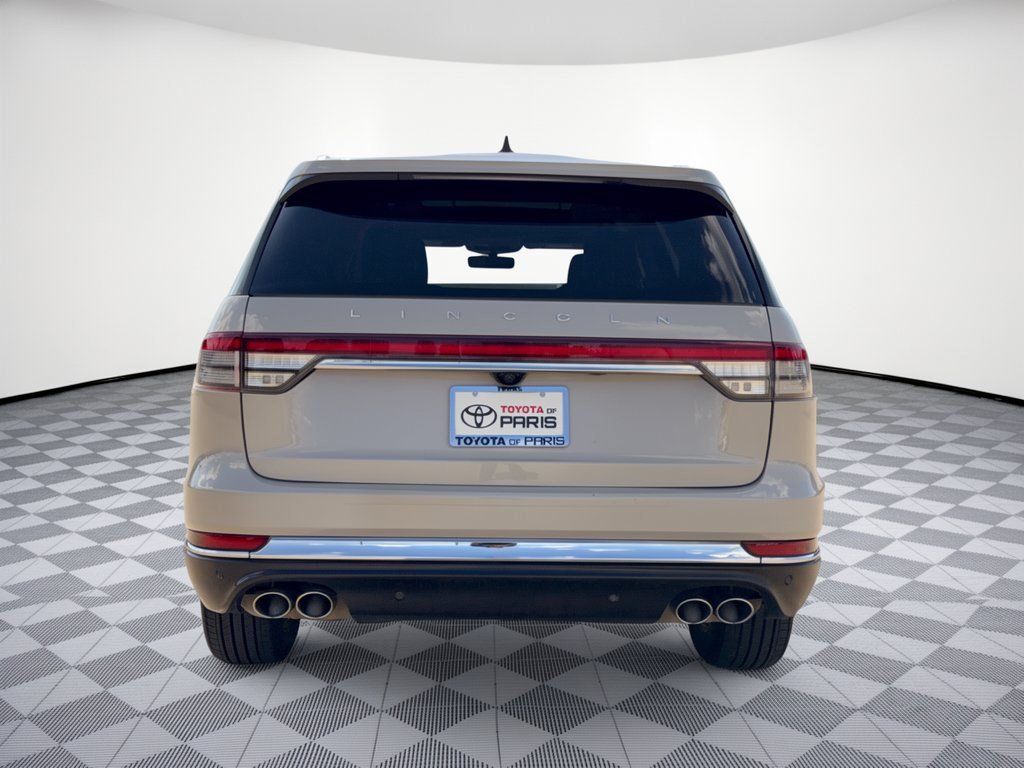 Used 2024 Lincoln Aviator AWD w/ Premium Package image 11