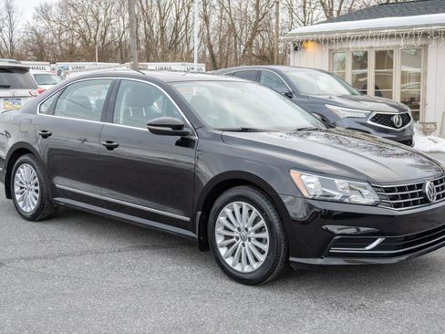 Used 2016 Volkswagen Passat 1.8T SE image 4