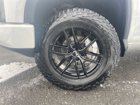 Used 2021 GMC Sierra 1500 AT4 w/ AT4 Preferred Package image 33