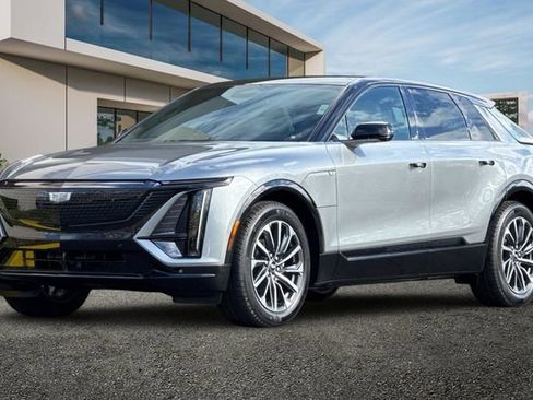 New 2026 Cadillac Lyriq Sport image 8