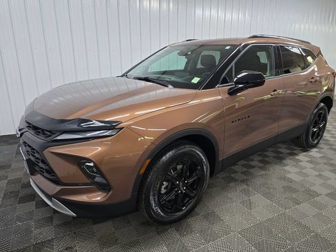 Used 2023 Chevrolet Blazer LT w/ Midnight/Sport Edition AWD/4WD image 9