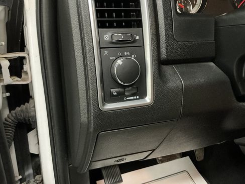 Used 2021 RAM 1500 Classic SLT AWD/4WD image 11