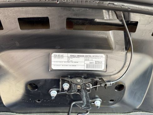 Used 2021 Jeep Cherokee Latitude Plus FWD image 21