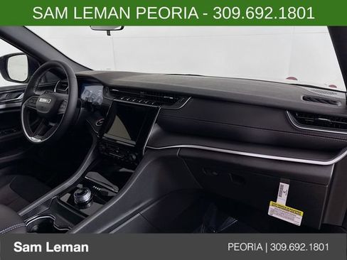 New 2025 Jeep Grand Cherokee Laredo w/ Luxury Tech Group I image 27