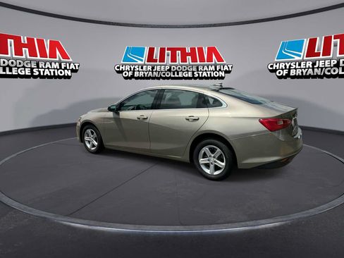 Used 2025 Chevrolet Malibu LS FWD image 6