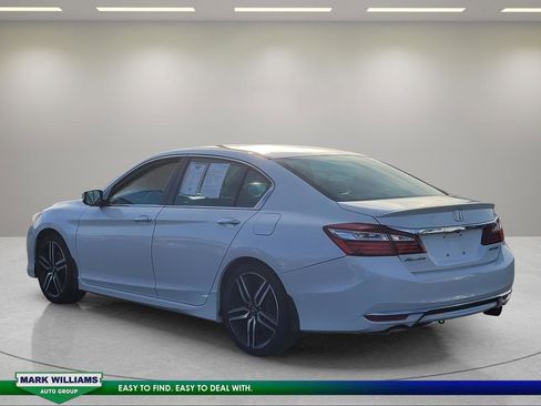 Used 2017 Honda Accord Sport image 6