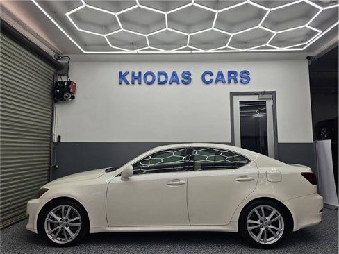 Used 2006 Lexus IS 350 RWD image 1