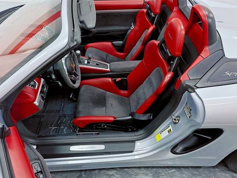 Used 2016 Porsche Boxster Spyder RWD image 72