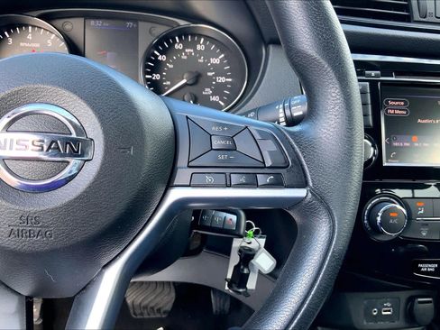 Used 2018 Nissan Rogue S AWD/4WD image 25