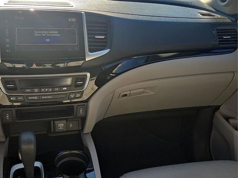 Used 2018 Honda Ridgeline RTL-E image 19