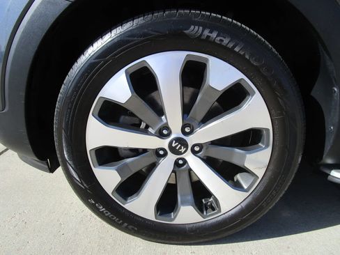 Used 2021 Kia Telluride S AWD/4WD image 32