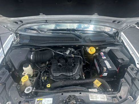 Used 2014 Dodge Grand Caravan American Value Package image 11