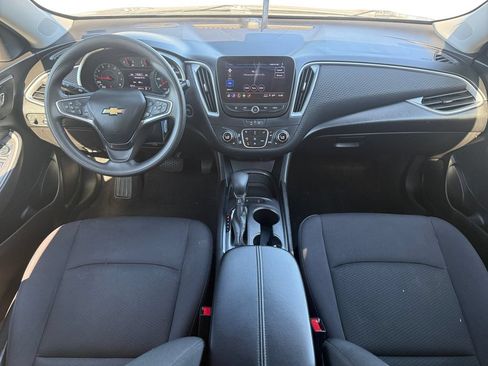 Used 2025 Chevrolet Malibu LT FWD image 15