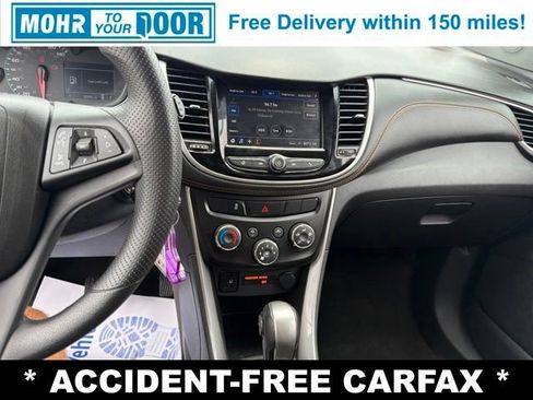 Used 2022 Chevrolet Trax LT AWD/4WD image 29