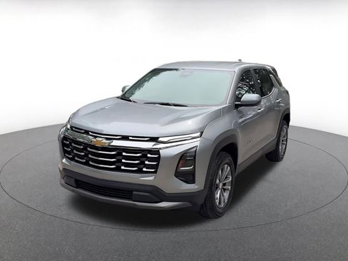 Used 2025 Chevrolet Equinox LT FWD image 10