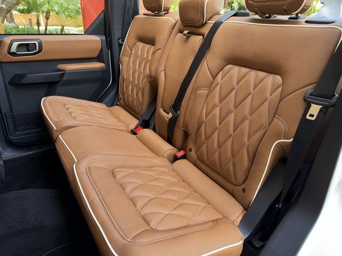 Used 2025 Ford Bronco Outer Banks AWD/4WD image 26
