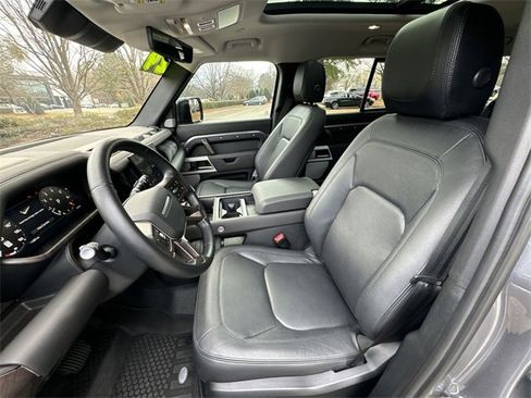 Used 2024 Land Rover Defender 130 S image 11
