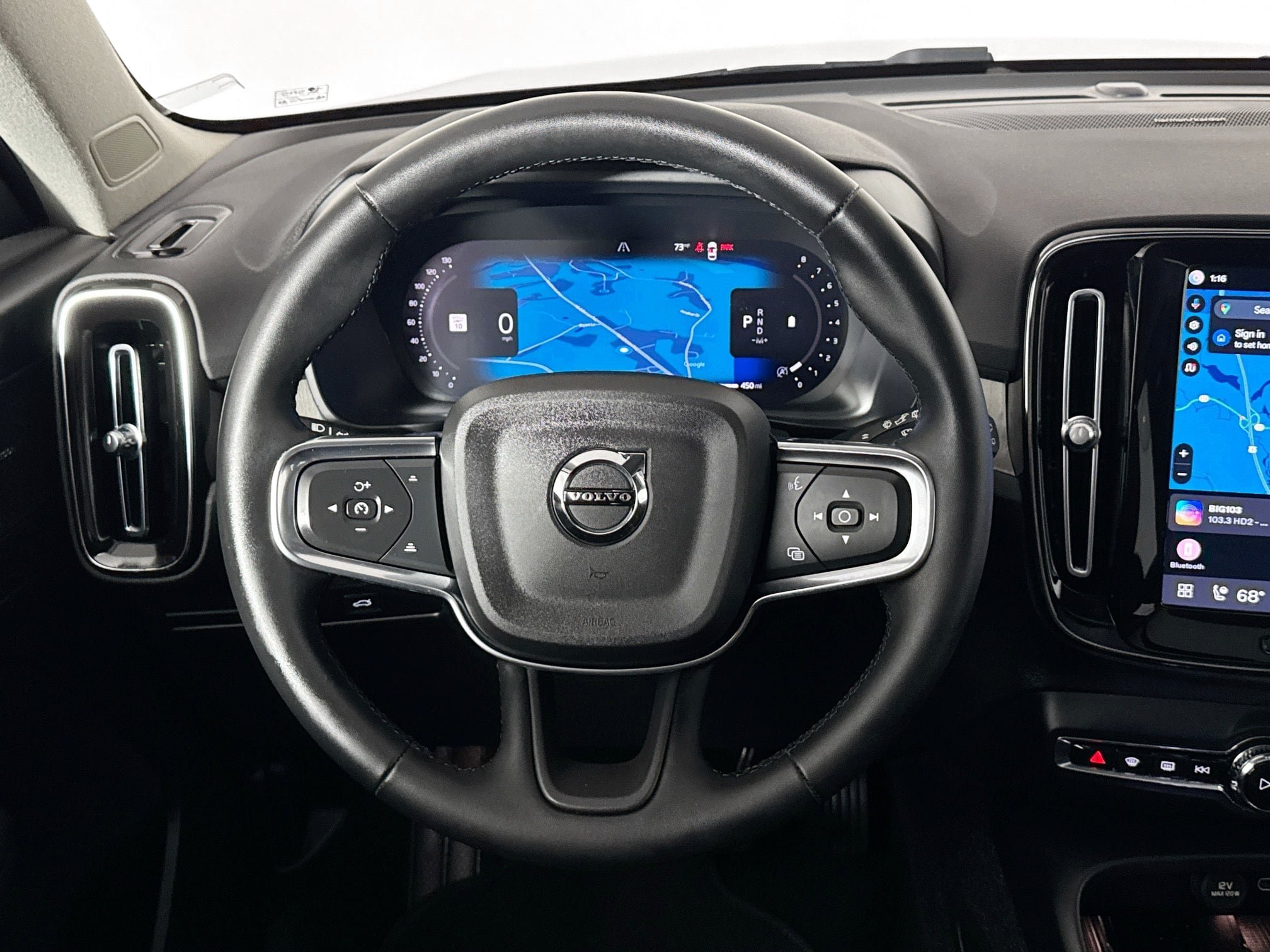 Used 2023 Volvo XC40 B5 Ultimate AWD/4WD image 25