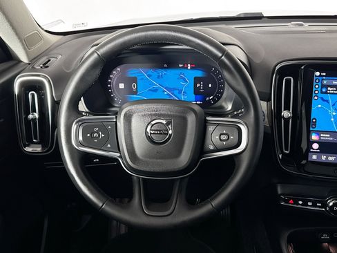 Used 2023 Volvo XC40 B5 Ultimate AWD/4WD image 25