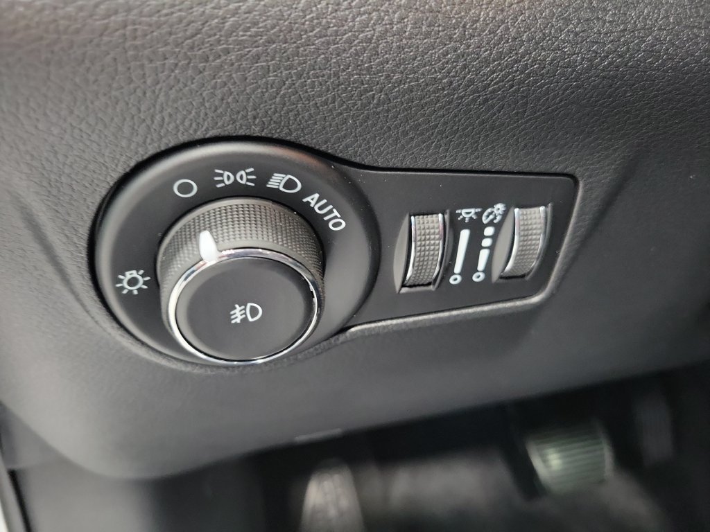 New 2026 Jeep Compass Trailhawk w/ Sun, Sound & Navigation Group AWD/4WD image 13