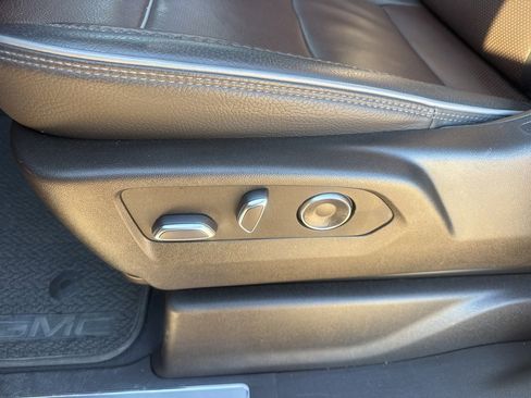 Used 2024 GMC Sierra 1500 Denali image 15