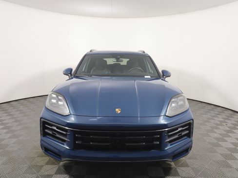 Used 2025 Porsche Cayenne S AWD/4WD image 10