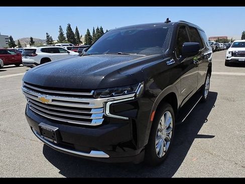 Used 2024 Chevrolet Tahoe High Country w/ Advanced Technology Package AWD/4WD image 3