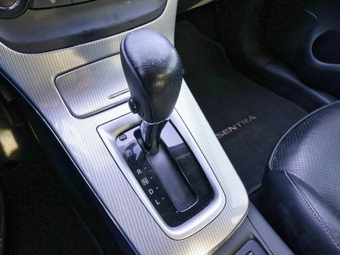 Used 2015 Nissan Sentra SR w/ SR Premium Package image 19