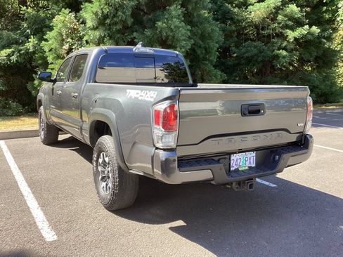 Certified 2023 Toyota Tacoma TRD Off-Road w/ Technology Package AWD/4WD image 9