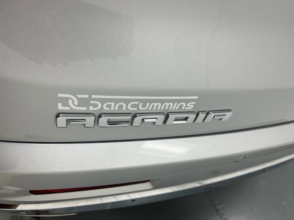 Used 2019 GMC Acadia Denali w/ Technology Package FWD image 28