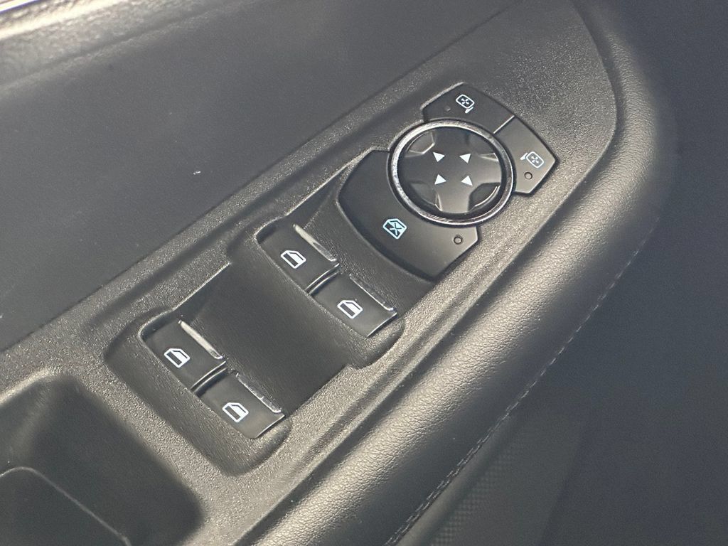 Used 2023 Ford Edge SE AWD/4WD image 32