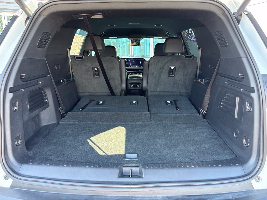 Used 2026 Chevrolet Traverse LT FWD image 10