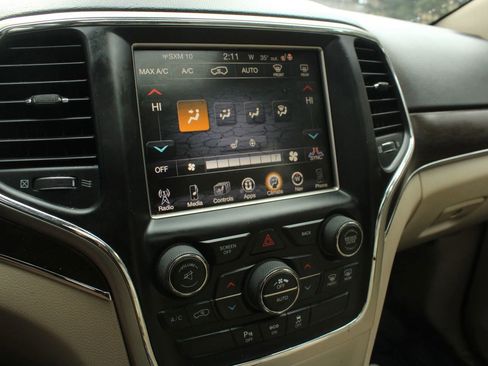 Used 2015 Jeep Grand Cherokee Limited image 29