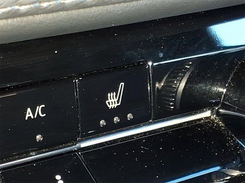 Used 2025 Chevrolet Equinox LT image 12