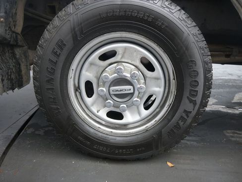 Used 2019 Ford F250 XL w/ XL Value Package image 12