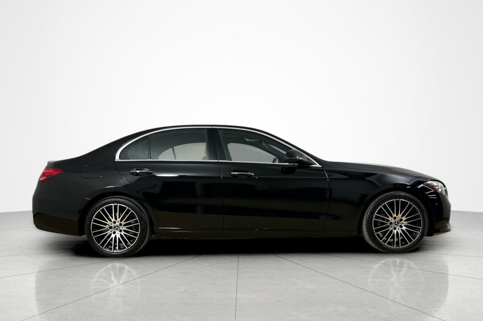 Used 2024 Mercedes-Benz C 300 Sedan image 6